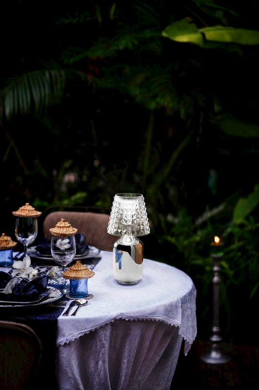 Miljøbillede af Valentina LED bordlampe i restaurent i krom fra Studio Italia Design