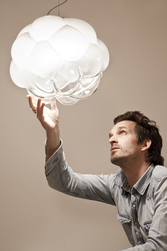 designer Mathieu Lehanneu ved Cloudy pendlen